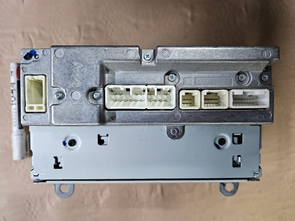 фото №4, Toyota avensis t27 09-14 радио