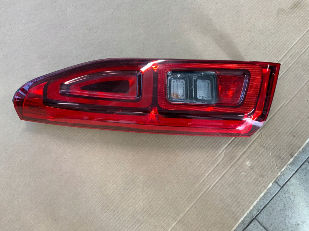 Купить Лампа задняя левая berlingo iv combo e rifter proace city 2018- 9819649280