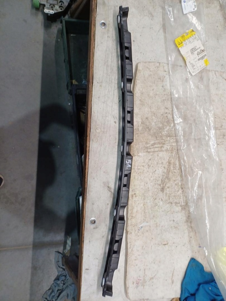 фото №1, Напрямна кронштейн задня бампера opel zafira c39030301