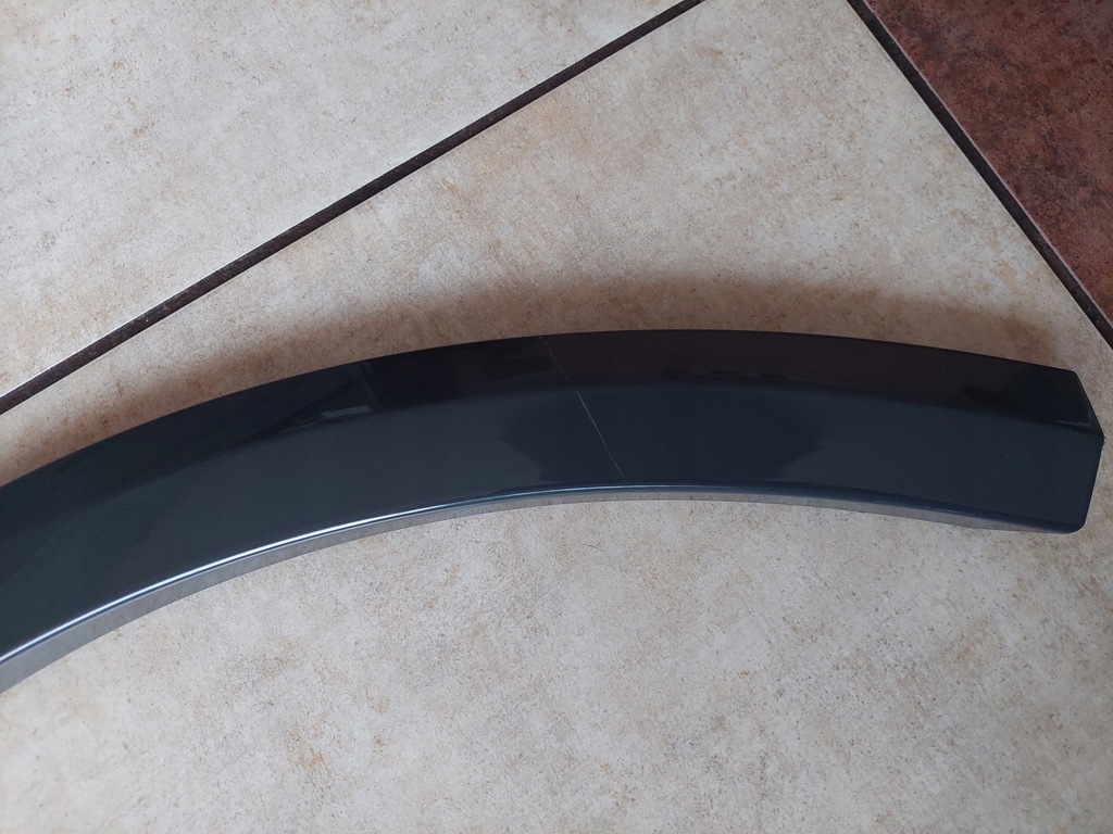 фото №8, Молдинг крыла - правый перед - audi q2 - 81a
