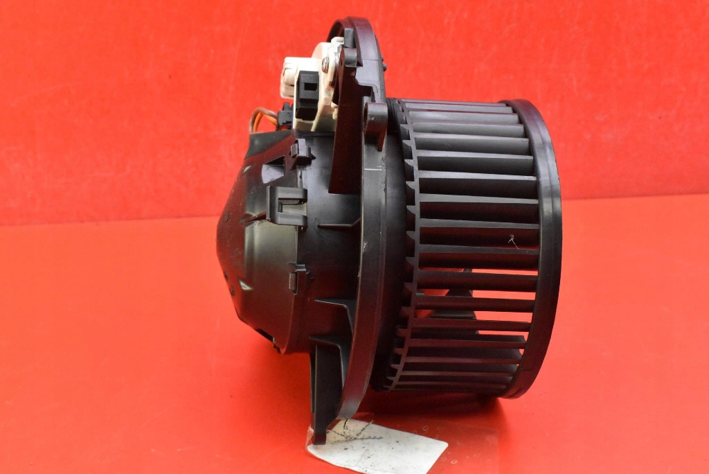 фото №4, Воздуходувка вентилятор обдув eu t1014417j bmw f30 f31 11-16