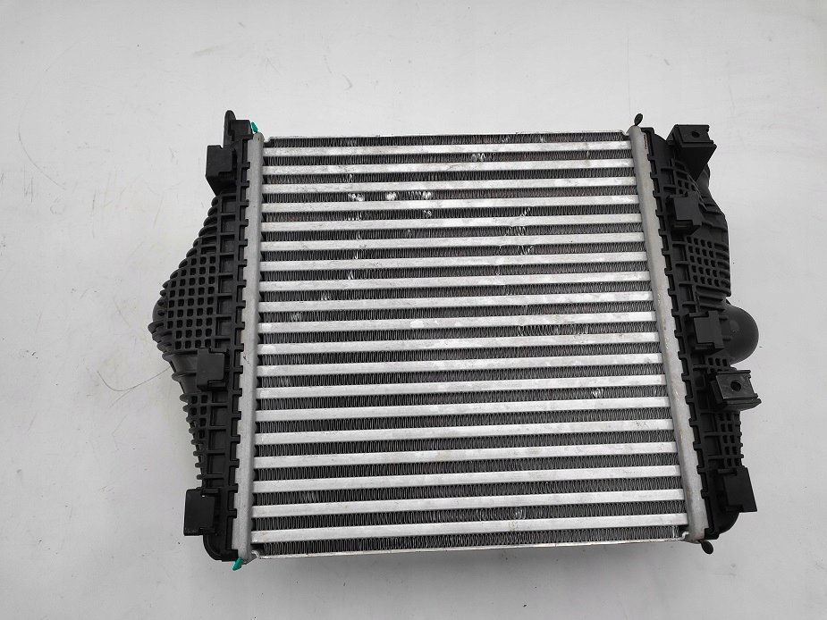 фото №1, Интеркулер 4m0145803bg cayenne 9y q7 4m q8