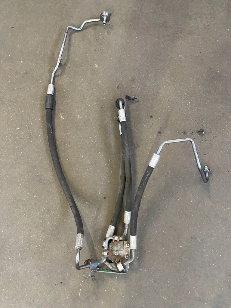 Купити Mercedes 166 патрубок шланг підсилювача 1663201872