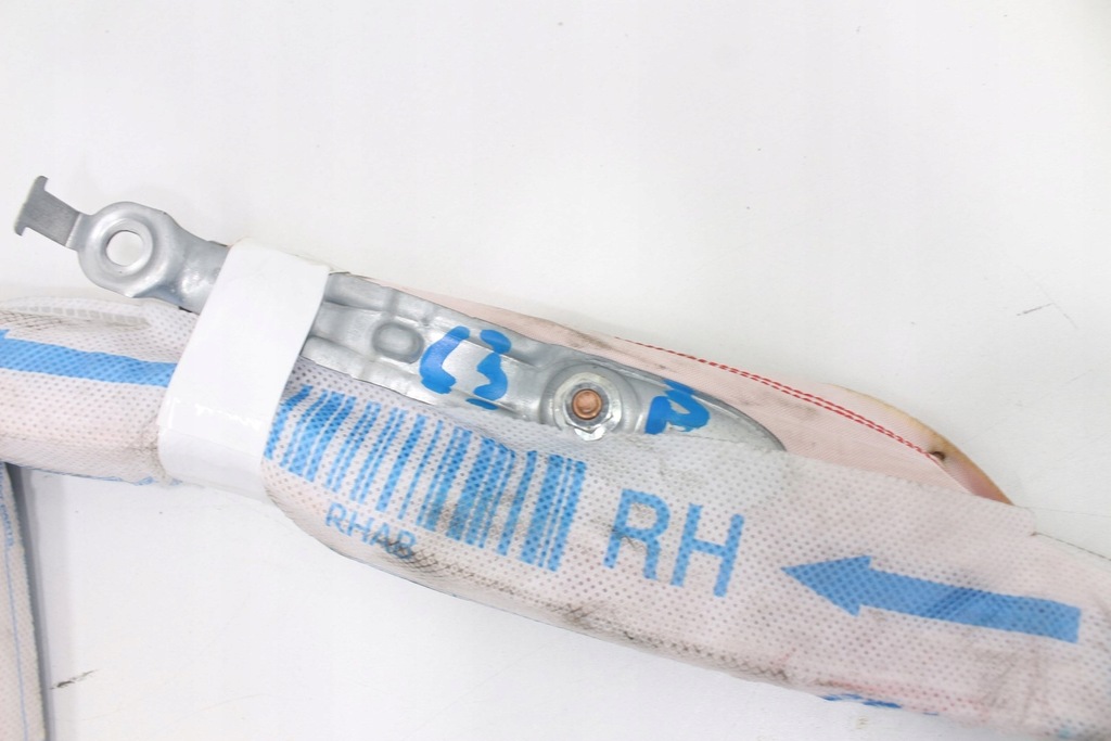 фото №8, Правая шторка безопасности citroen c3 iii