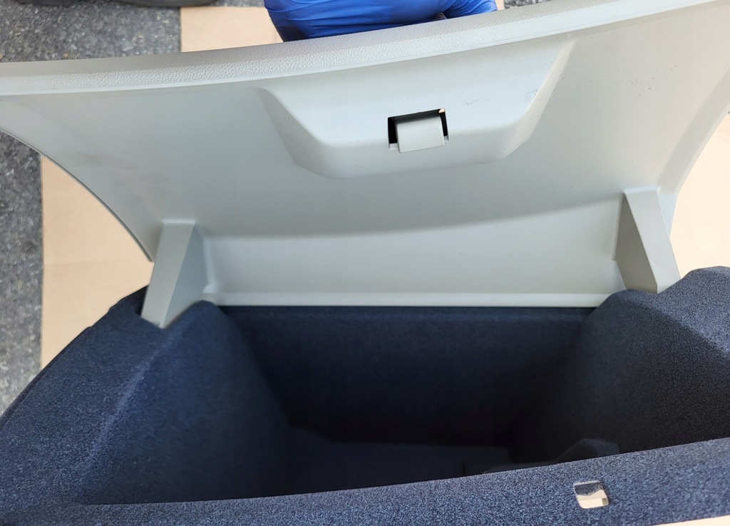 фото №7, Бардачок пасажира з панелі правий renault laguna iii оригінальний номер europa 685000001r оригінальний номер