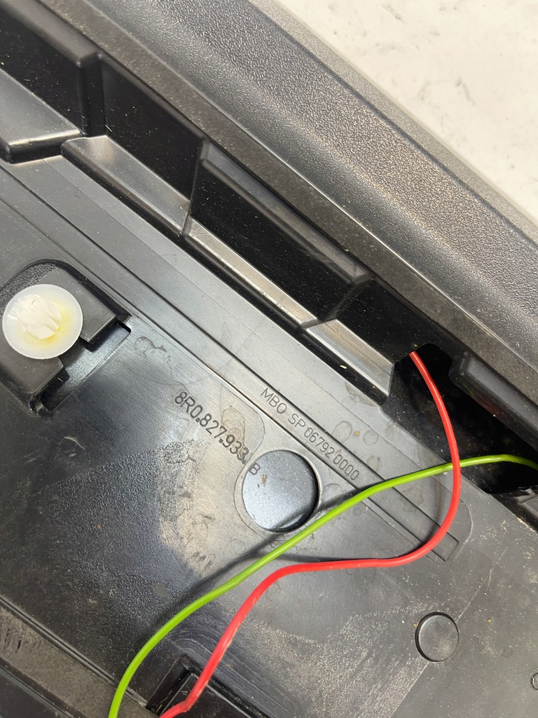 фото №5, Audi q5 спойлер кришки 8r0827933b