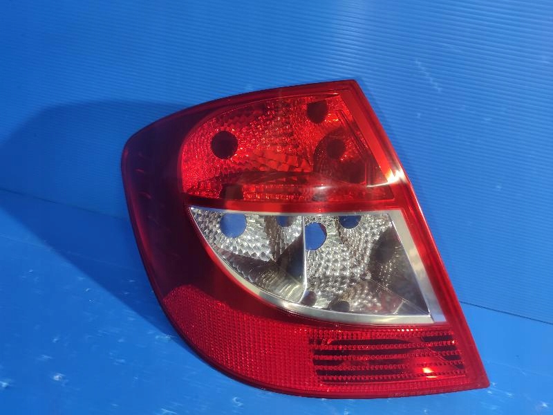 фото №1, Renault thalia ii 08- 8200700046 лампа задняя задняя левая