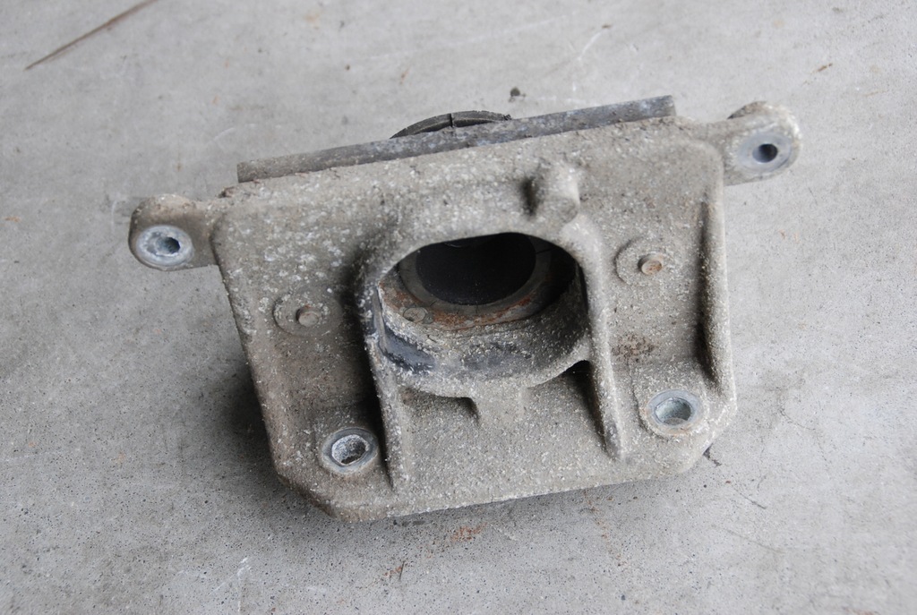 фото №2, Кронштейн подушка коробки renault master ii 3.0