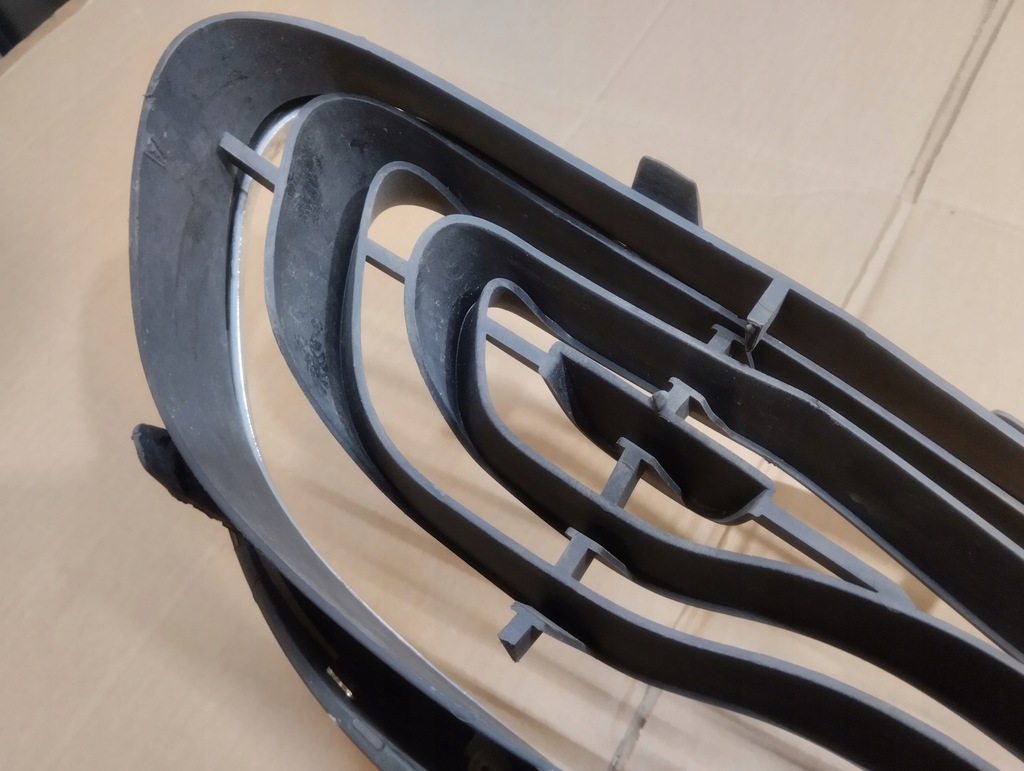 фото №6, Решётка средняя w бампер перед renault zoe 1119778x 1154306x