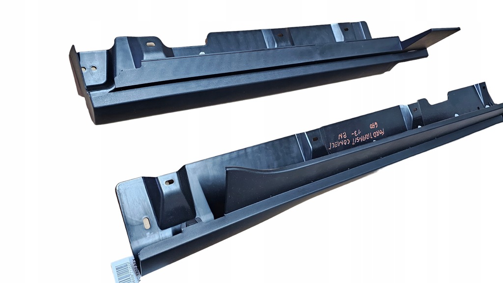 фото №7, Молдинг порог порог правый ford transit connect dt11-r10154-b dt11-r10258-a