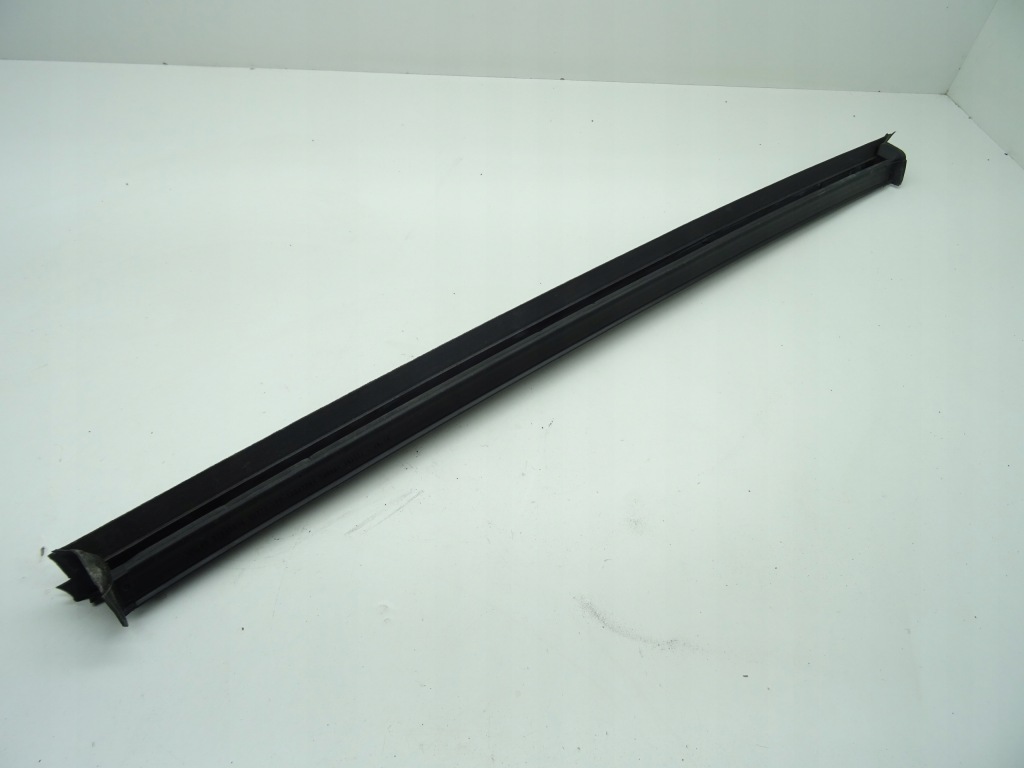 фото №1, Volvo xc90 молдинг прокладка двері гумовий елемент всередині