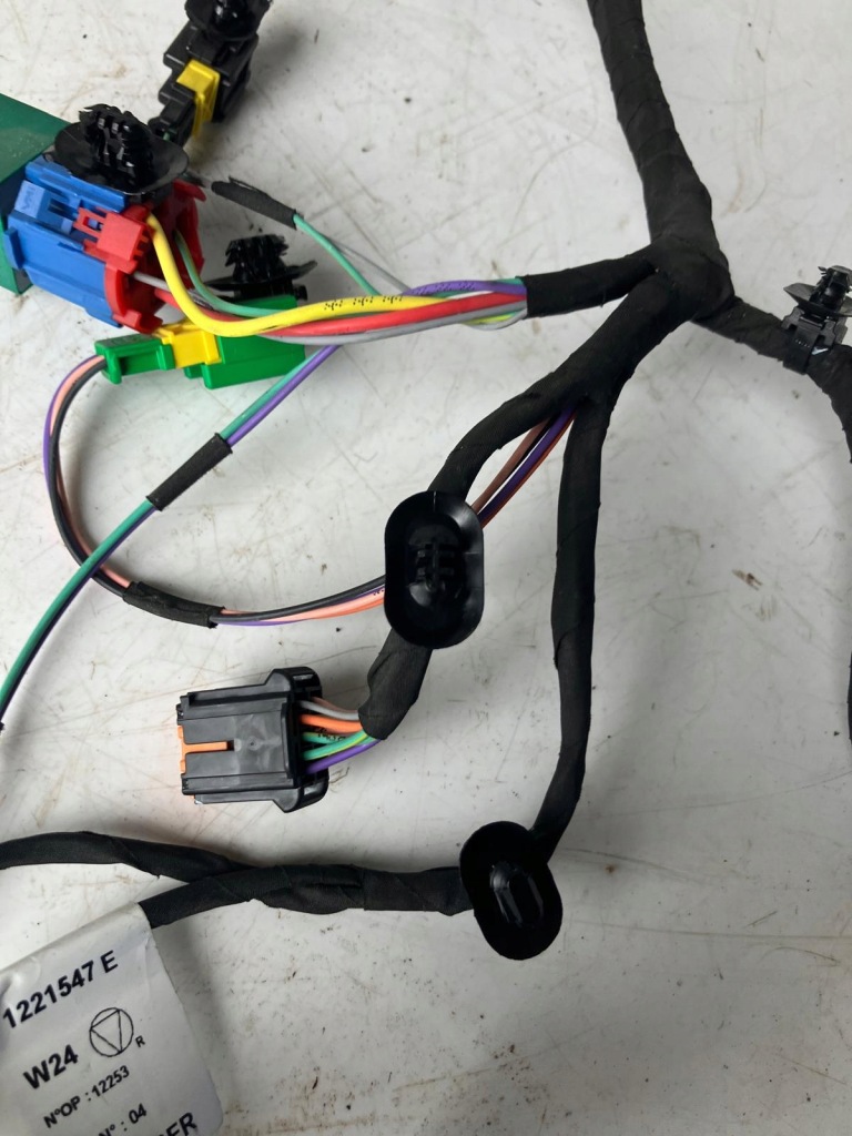 Джгут сидіння правий перед peugeot 508 1 електричний з підігрівом в Україні