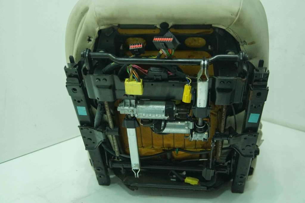 фото №13, Сиденье правый пассажира отсутствует защёлки поперечина - jaguar xk xk8 xkr x100 ned anglik