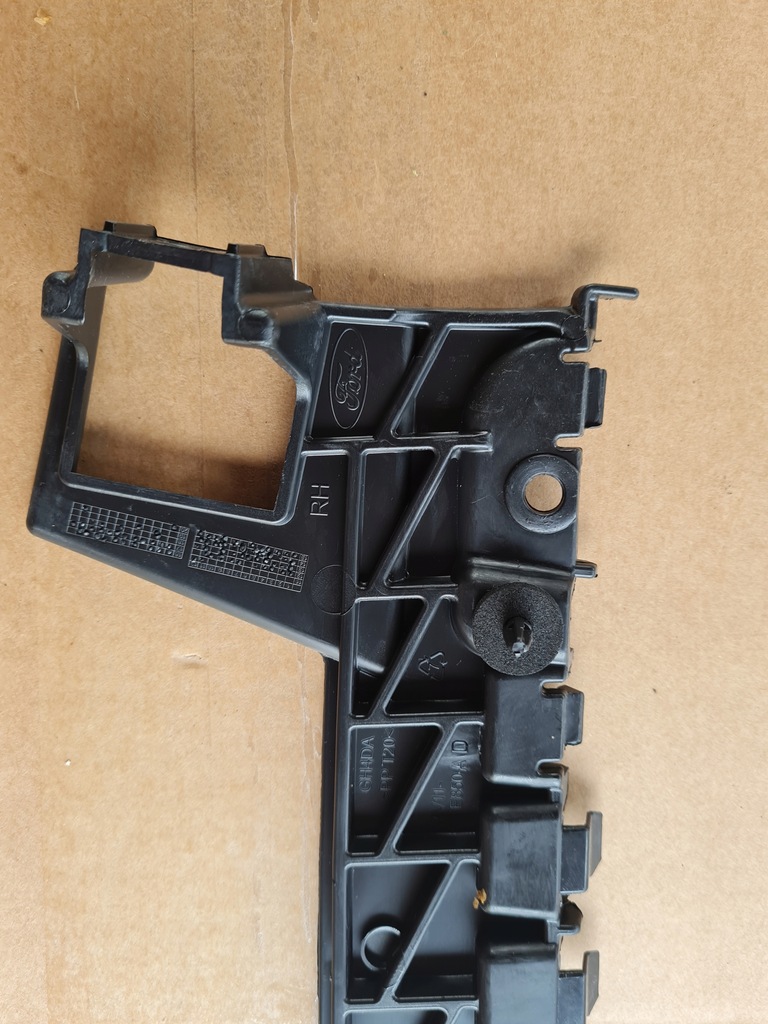 фото №9, Напрямна бампера правий задня ford b-max av11-17e850-ad