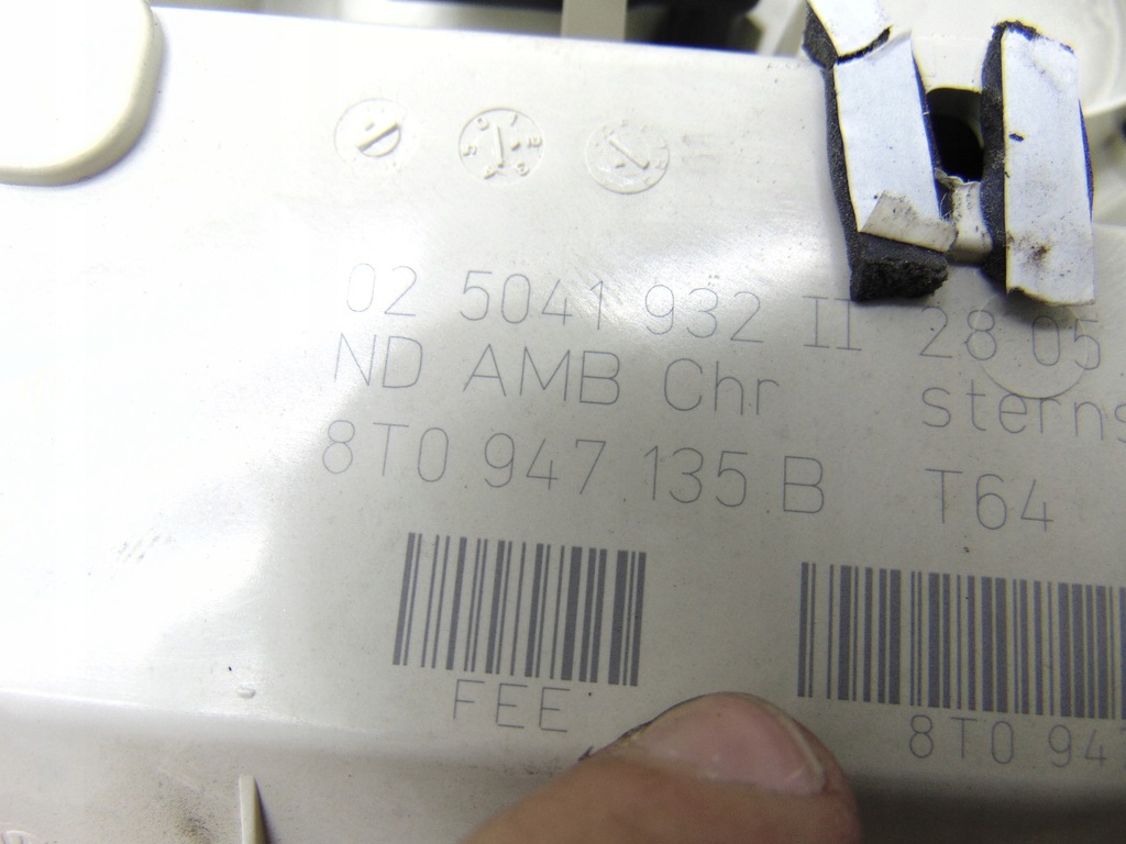 фото №6, Лампа освітлення салону кабіни 8t0947135b audi a4 b8 a5