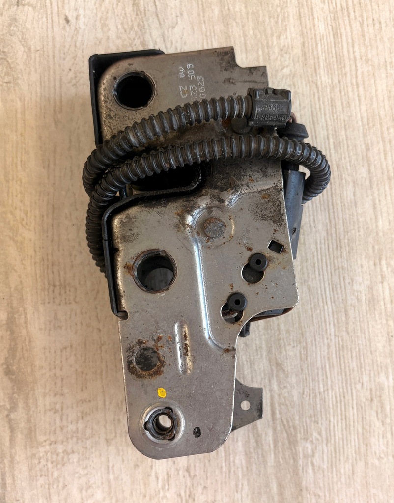 фото №1, Замок передньої капот vw golf v plus 5m1823509