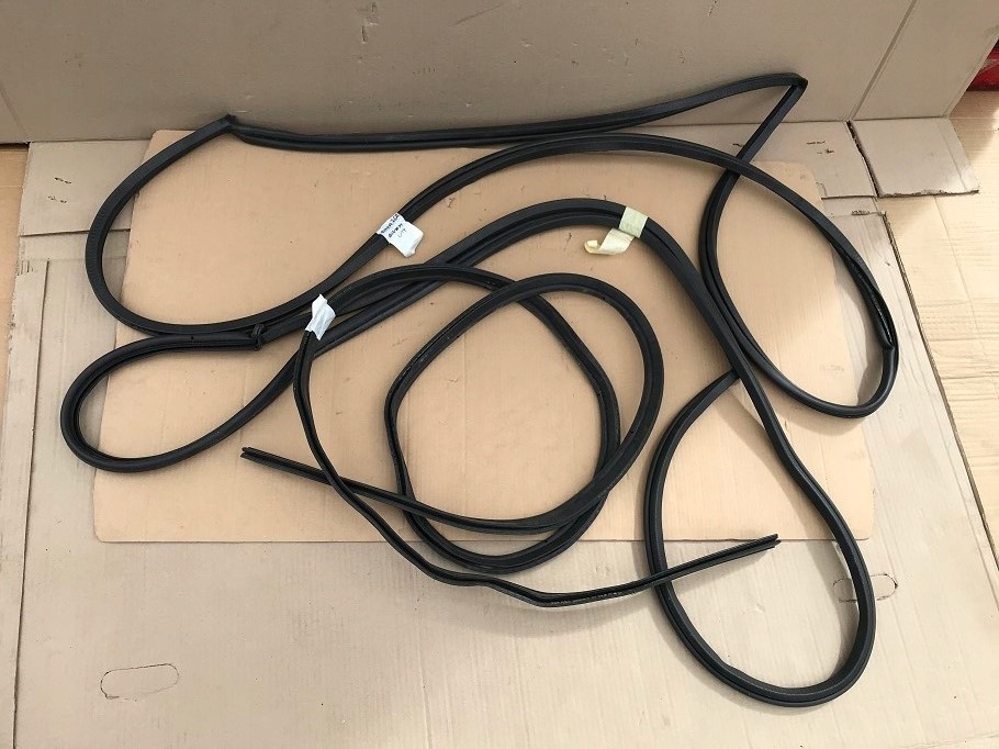 фото №1, Aixam city прокладка дверь правая левая крышки задняя 18