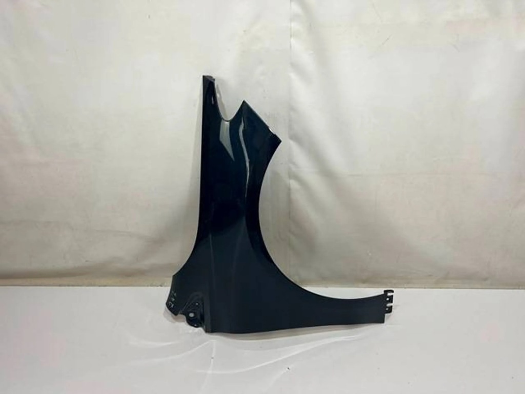 фото №1, Mercedes b-klasa w247 247 крыло правый передний