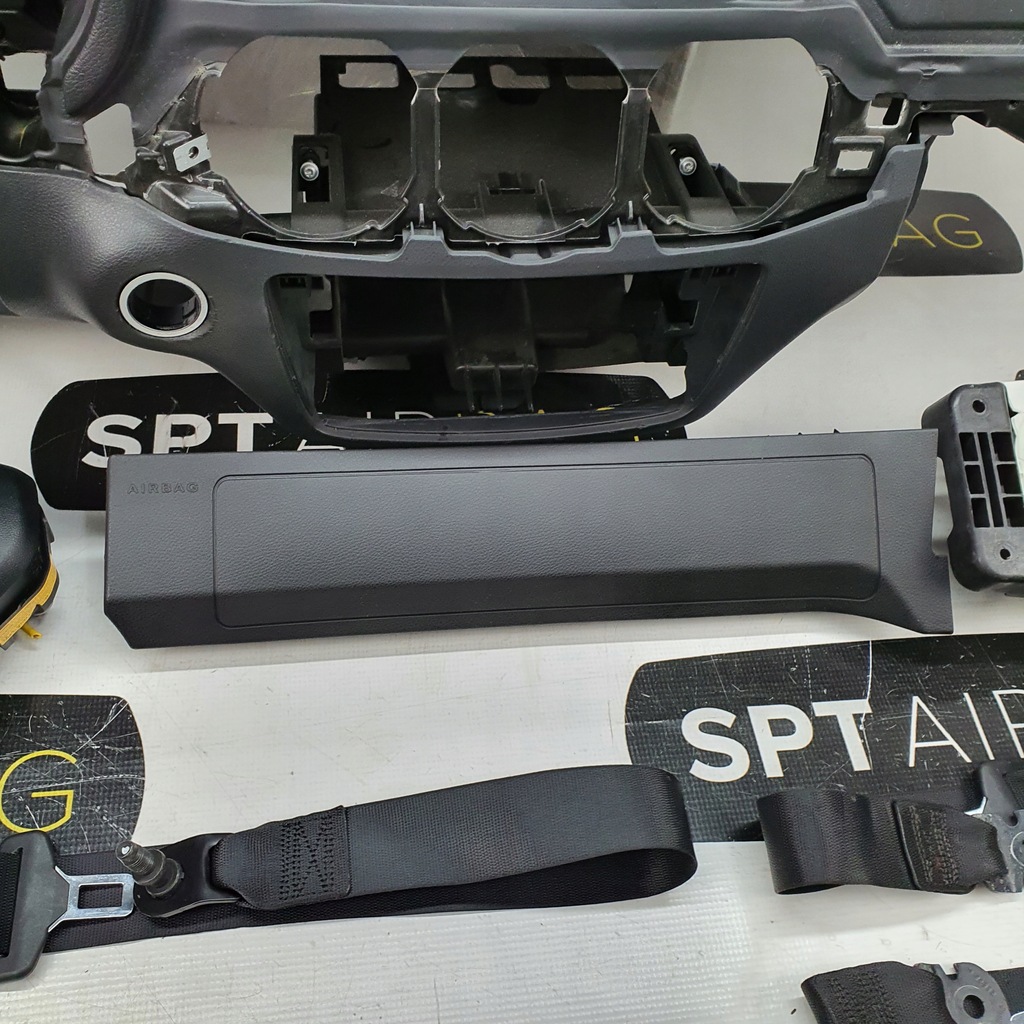 фото №9, W246 приборная панель приборная панель подушка подушка безопасности ремни