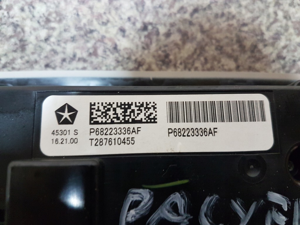 фото №11, Chrysler pacifica панель кондиціонера задня 2017-