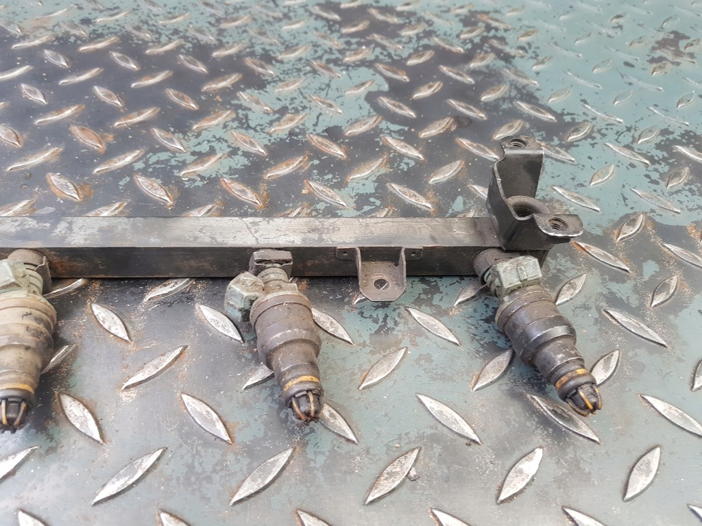 фото №8, Молдинг упорскування форсунки bosch 280 150 715 bmw e30 318i m10