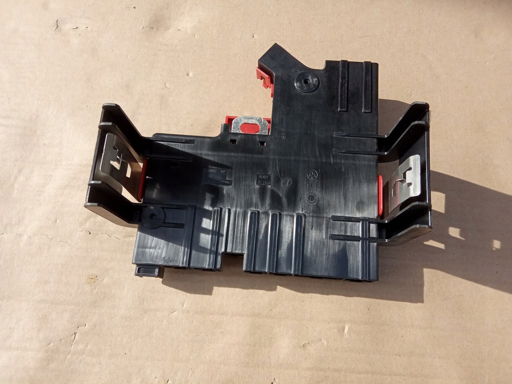 фото №4, Bmw f10 f11 seria 5 - коробка модуль предохранителей