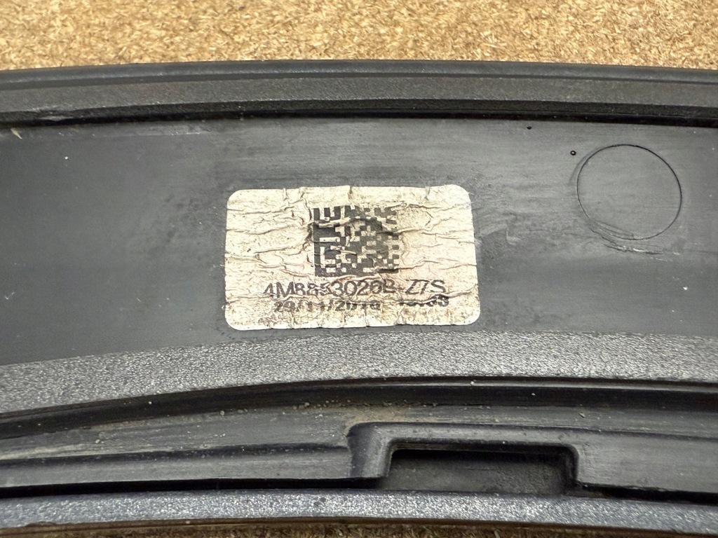 Audi q8 4m8 молдинг крыла расширитель арки правый перед 4m8853026b kod lz7s Киев