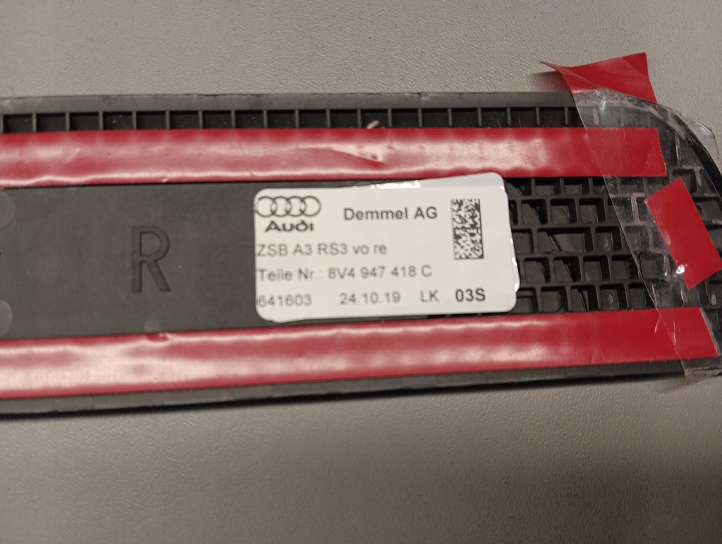 фото №6, Молдинг порог led правая audi rs3 8v 4947418c