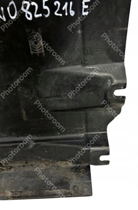 Audi a4 b9 8w 16r- накладка подвеска правая задняя задняя оригинальный номер 8w0825216e оригинал Киев