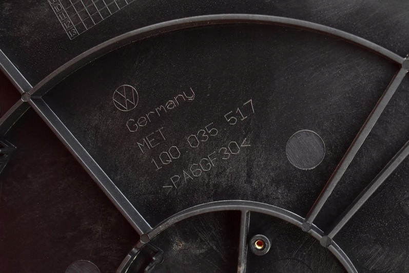 фото №9, Антенна gps 1q0035502r vw eos 08r