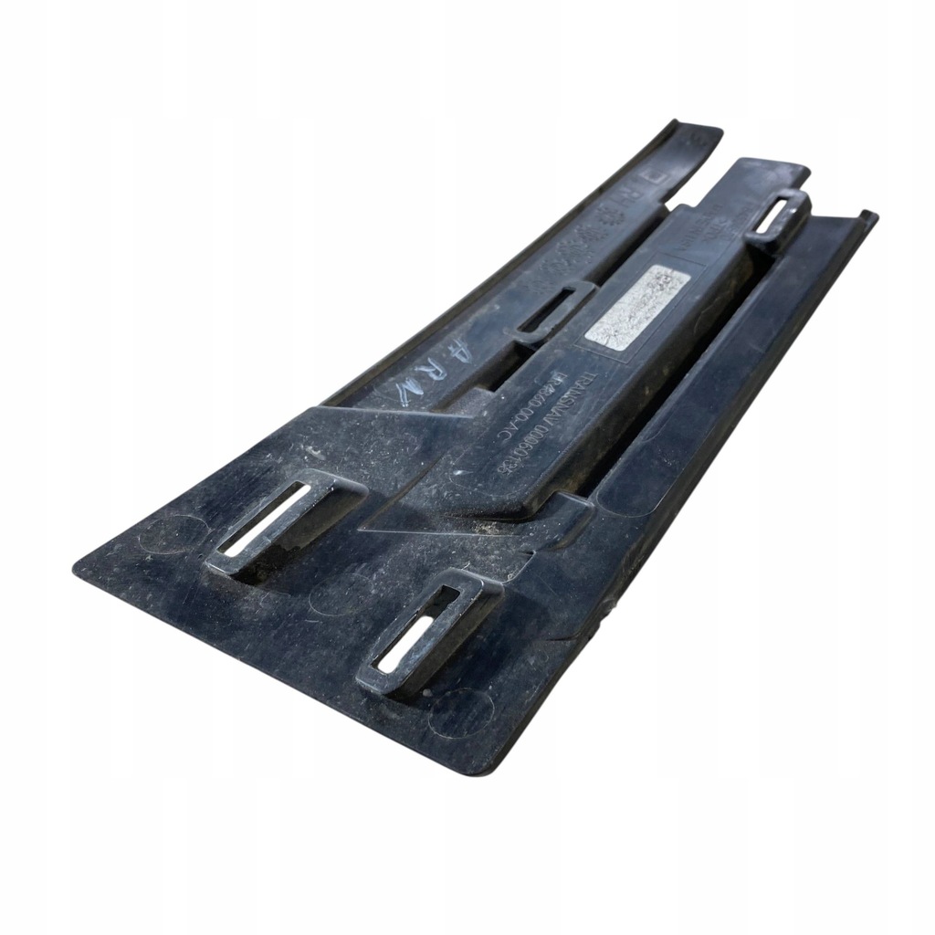 фото №7, Chevrolet camaro 2021 правая сторона решётка нижняя бампера передний