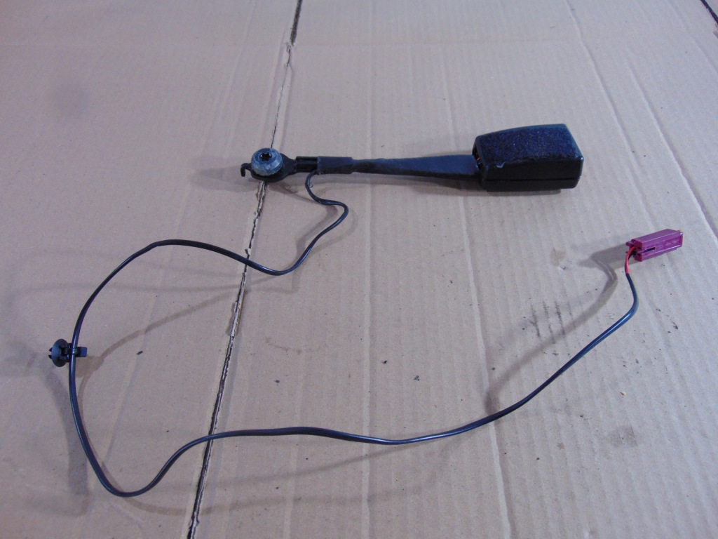 фото №1, Клипса поперечина безопасности левый перед ford fiesta mk7 lift