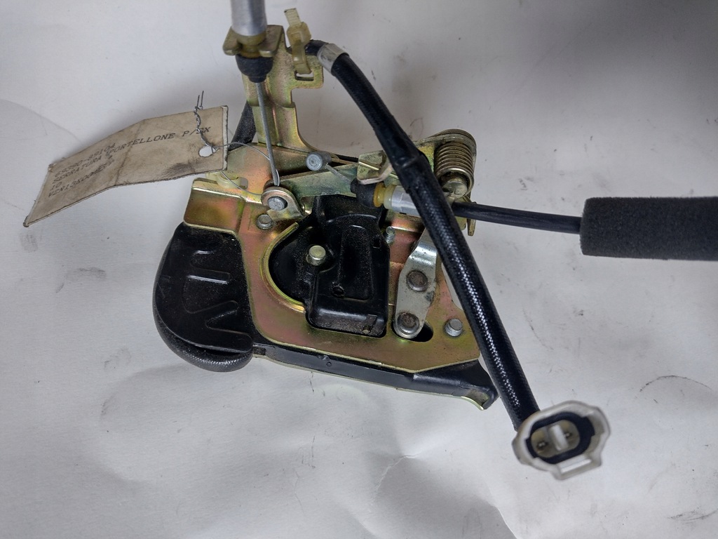 фото №4, Замок задня нижній toyota 4 runner 6939089104