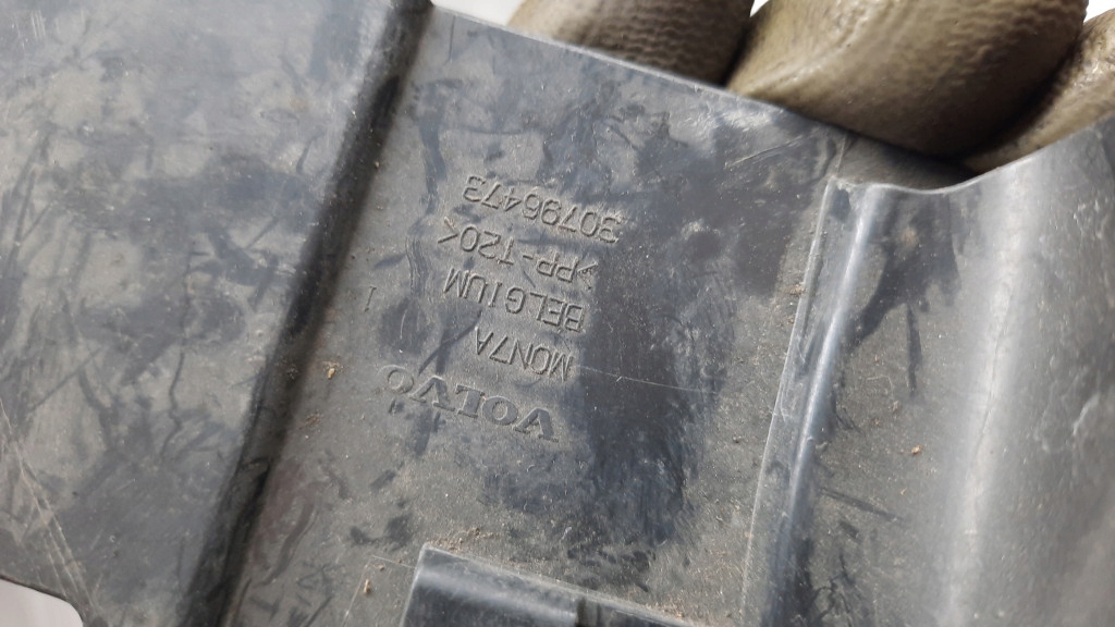 фото №7, Воздуховод воздуха правая 30796473 volvo s60 ii v60