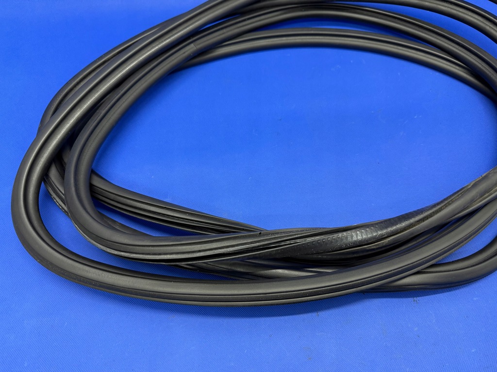 фото №6, Audi a6 c7 прокладка двері перед 4g0831721a