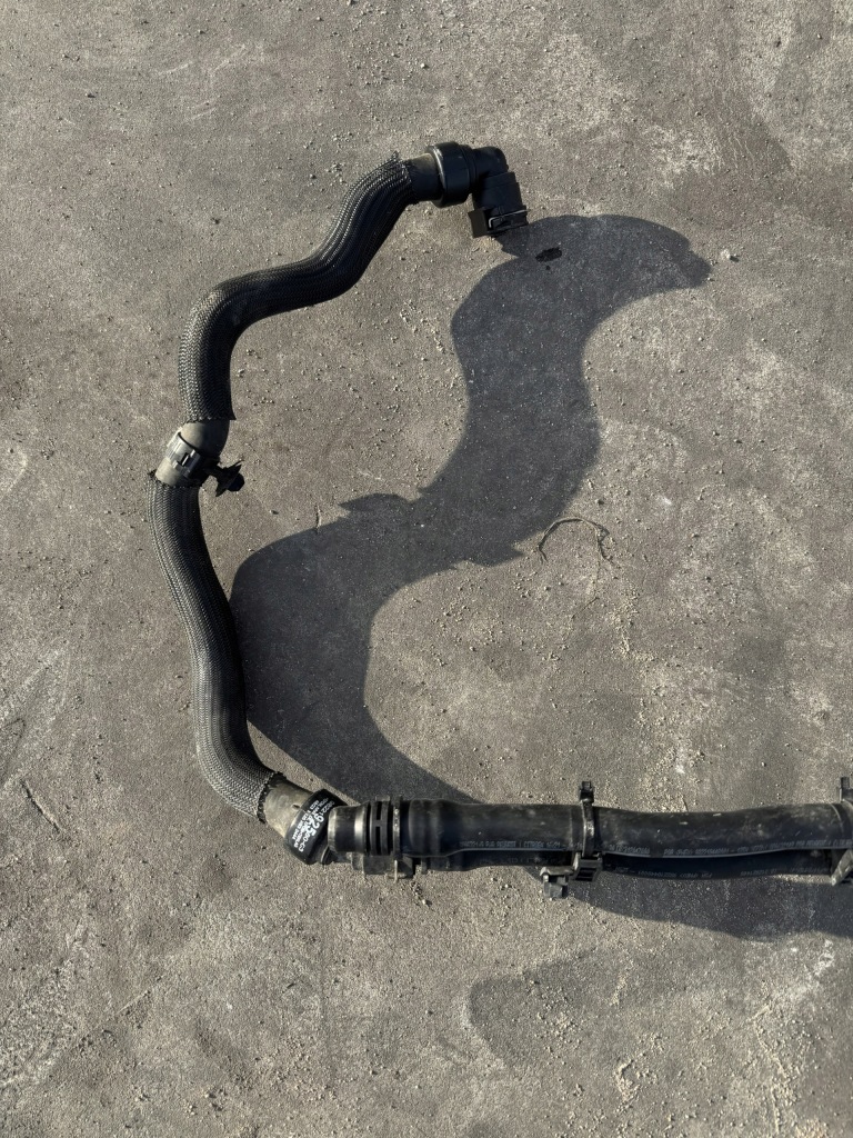 Патрубок шланг води ds7 рестайлінг  e-tense 1.6 гібрид 9836405480 9822192580 Ціна