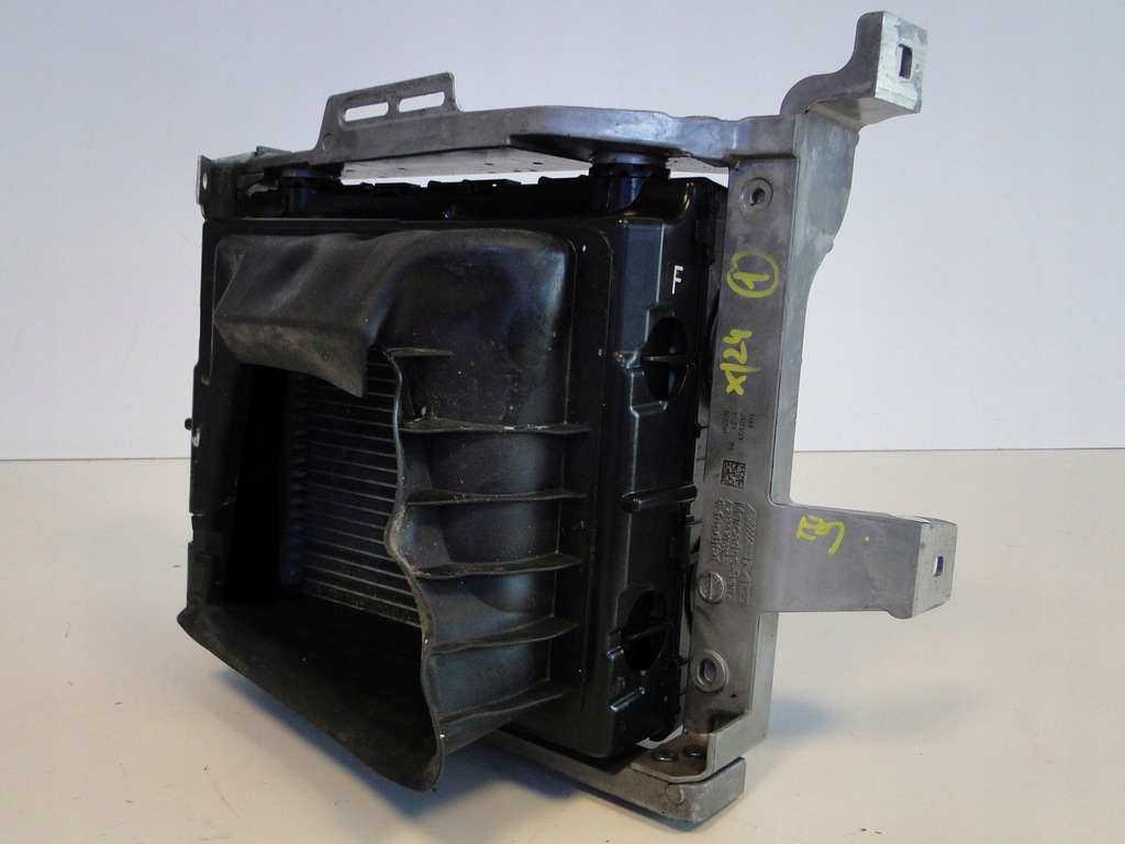 фото №14, Mercedes sl r232 232 55 63 amg gt 192 радиатор wody масла w подкрылок правое