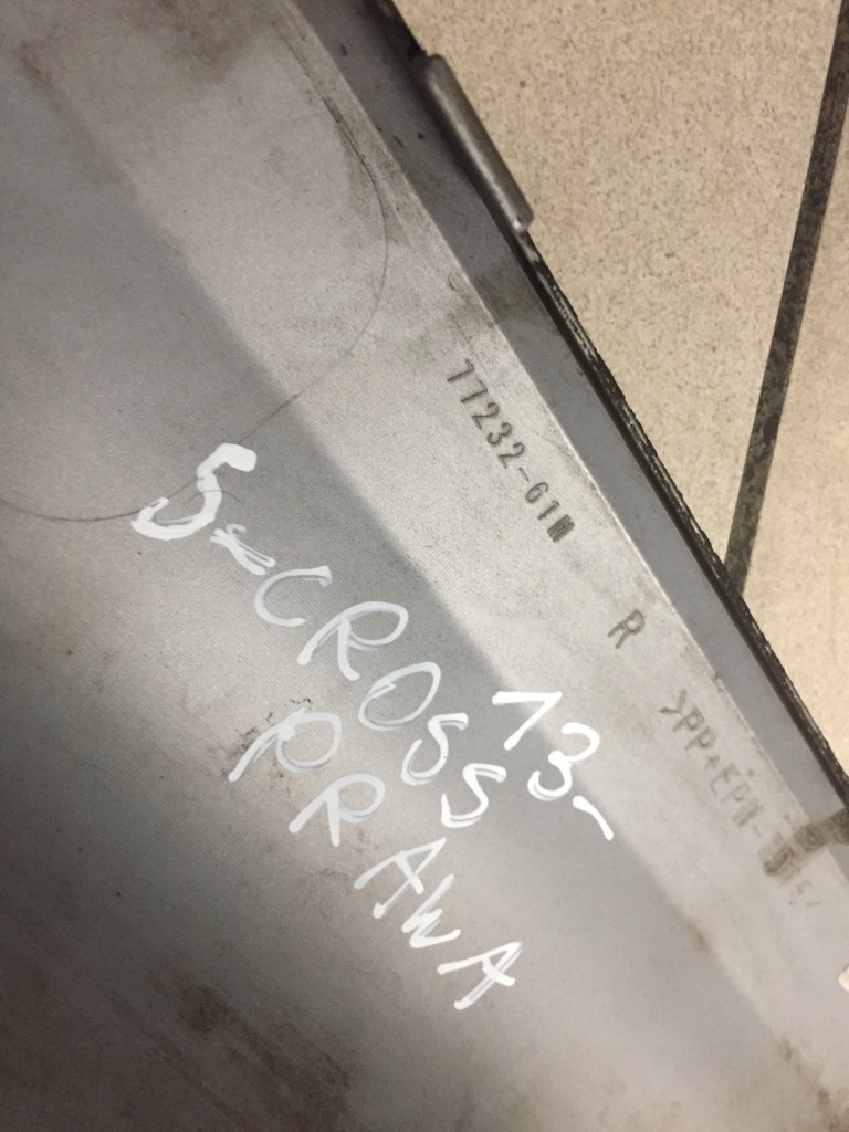 фото №4, Suzuki s-cross молдинг накладка поріг права