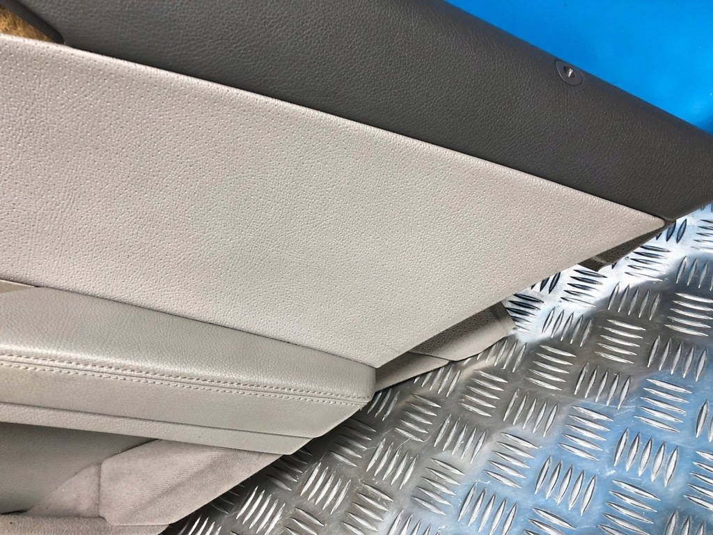 фото №8, Mercedes w211 обивка дверь правый задняя серая