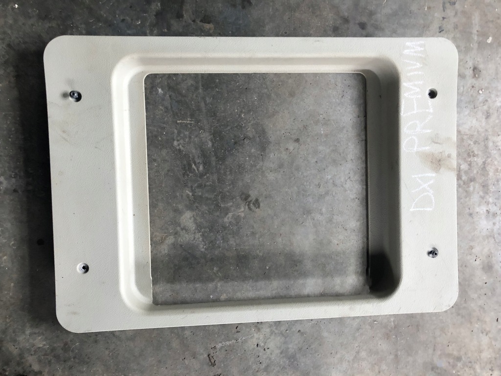 фото №1, Renault premium dxi рамка корпус люк