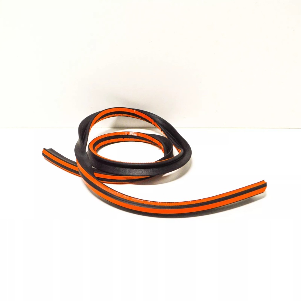 Bmw 3 e30 прокладка крыла левая сторона m sport 51712233121 2233121 oem Цена