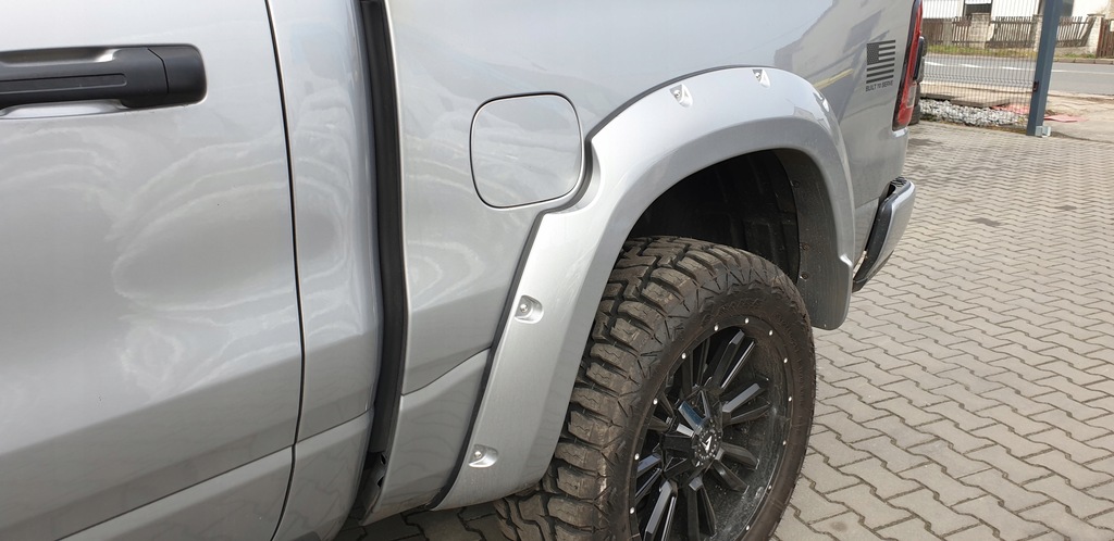 фото №7, Dodge ram 1500 5 v накладки накладки расширители крыльев гладкие 19-24r
