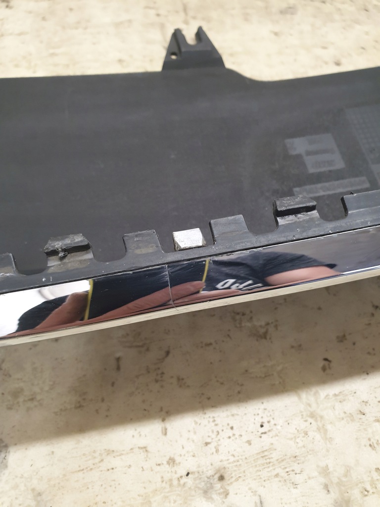 фото №13, Audi a4 b9 8w0807521g накладка бампера диффузор