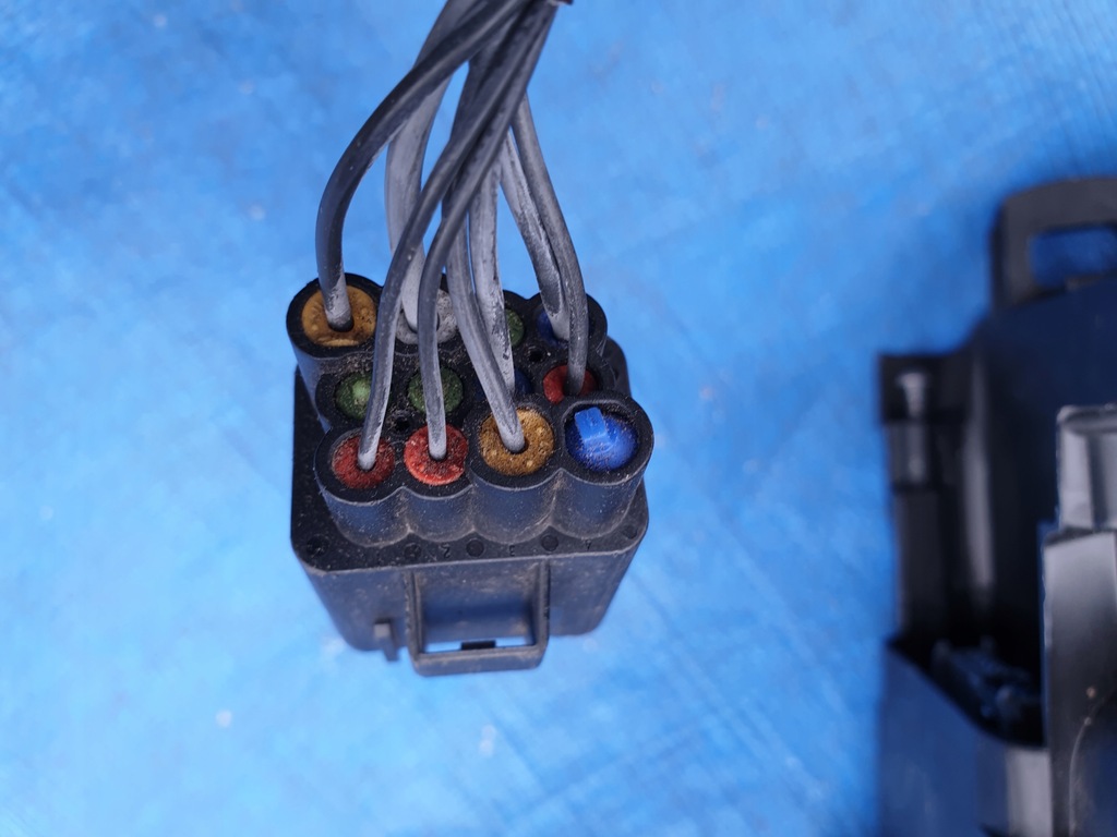 фото №8, Volvo xc60 lift лампа передняя правая ксенон 8 pin