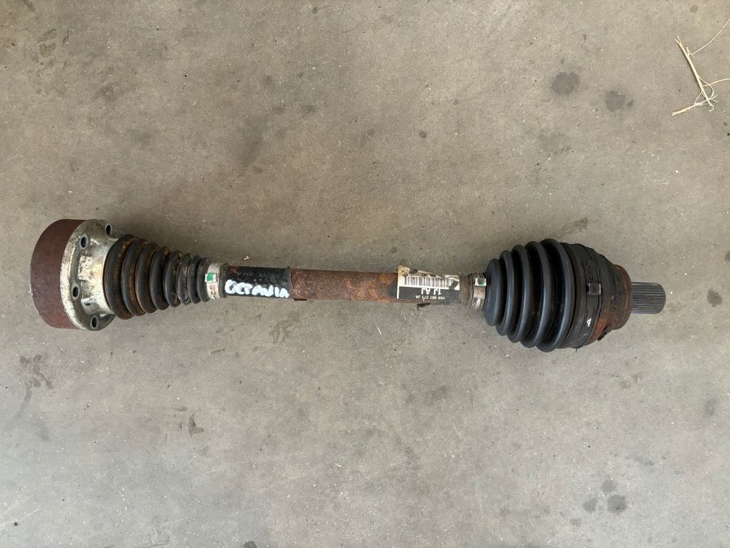 фото №1, Приводной вал левая skoda octavia ii 2 1.4 tsi 1k0407271ja