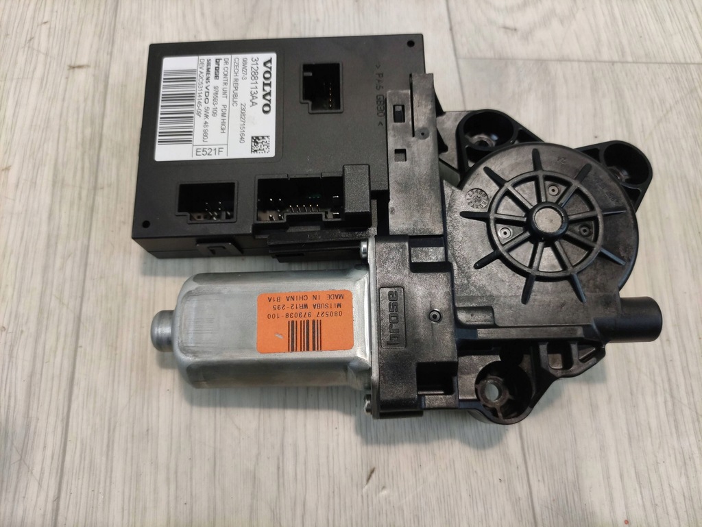 фото №6, Volvo v50 моторчик стекло 31288113aa