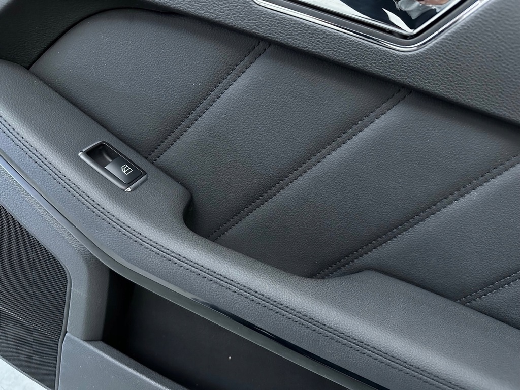 фото №7, Оббивка двері обшивка правий задній mercedes e-klasa w212 шкіра задня права