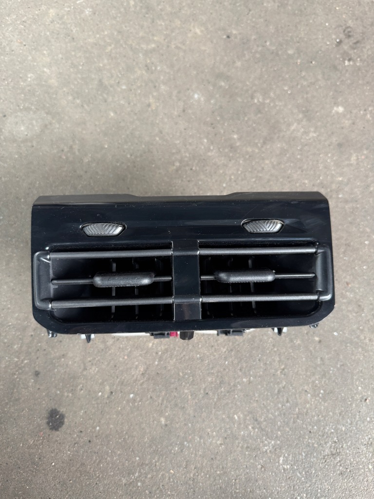 фото №1, Bmw 5 g60 g61 решётка обдув задняя 5a13167