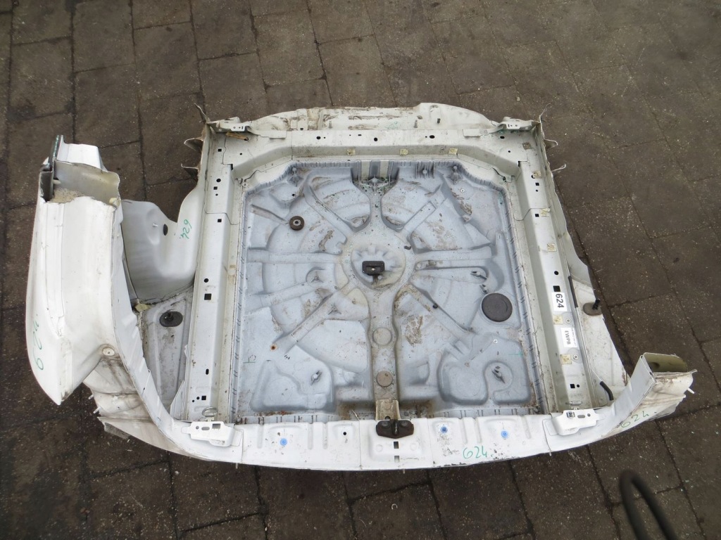 фото №1, Peugeot 308 ii sw kombi поддон pas задний 16-