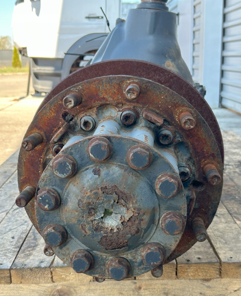 Міст диференціал ступиця mercedes actros mp4 2.277 r440-13 Оригінал